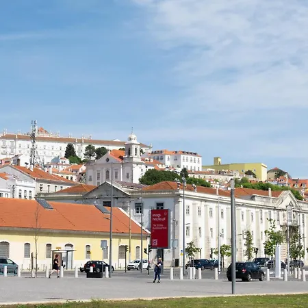 Ttl126 - Em Alfama Лиссабон